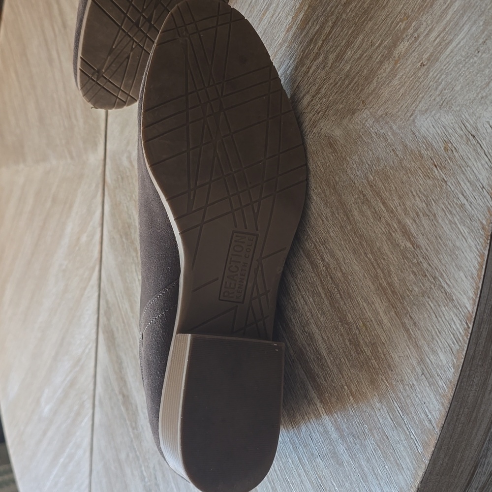 Kenneth Cole Reaction Side Skip Booties - Picture 5 of 7
